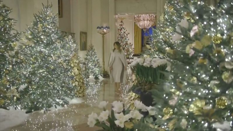 Melania Trumpová ukázala světu vánoční výzdobu Bílého domu
